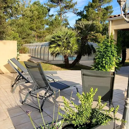 Maison De 4 Chambres Avec Piscine Privee Terrasse Et Wifi A Saint Trojan Les Bains * Saint-Trojan-les-Bains